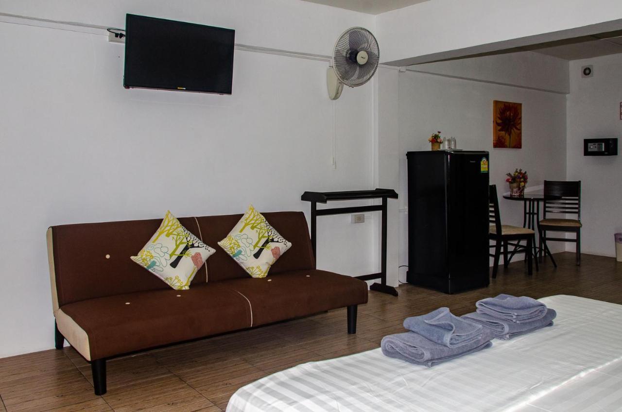 Allstar Guesthouse Karon Екстер'єр фото