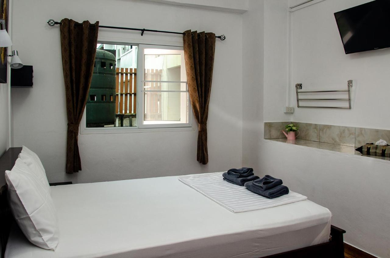 Allstar Guesthouse Karon Екстер'єр фото