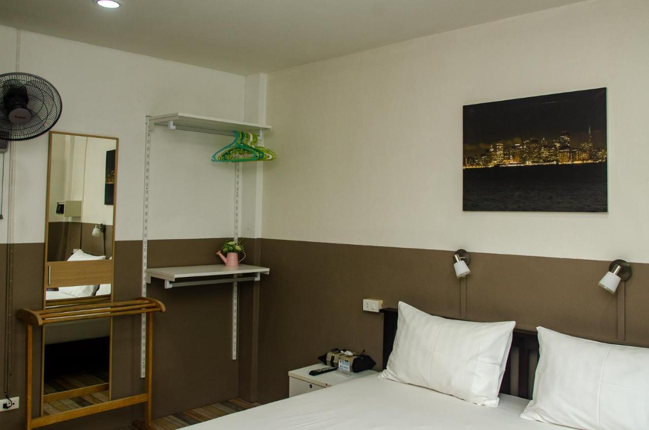 Allstar Guesthouse Karon Екстер'єр фото