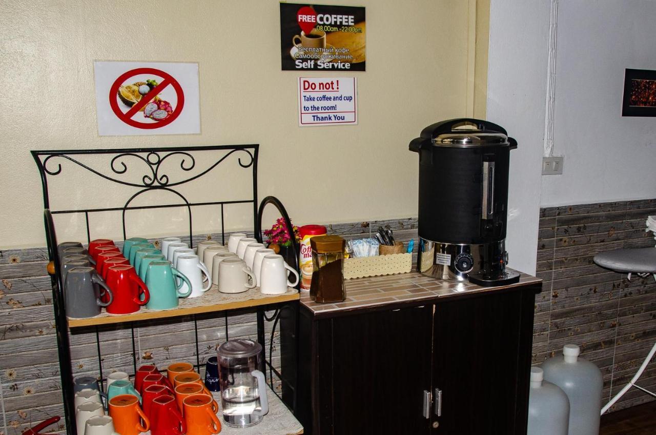 Allstar Guesthouse Karon Екстер'єр фото