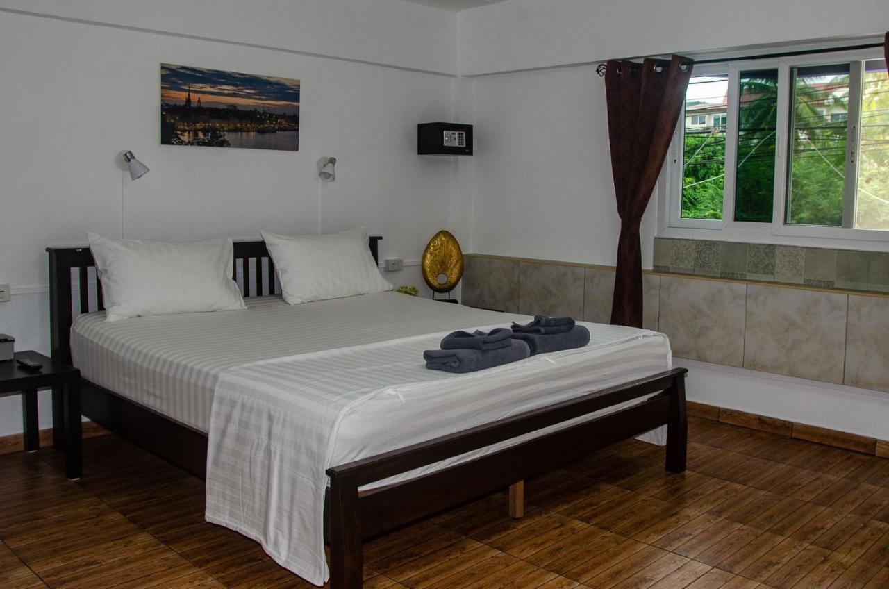 Allstar Guesthouse Karon Екстер'єр фото