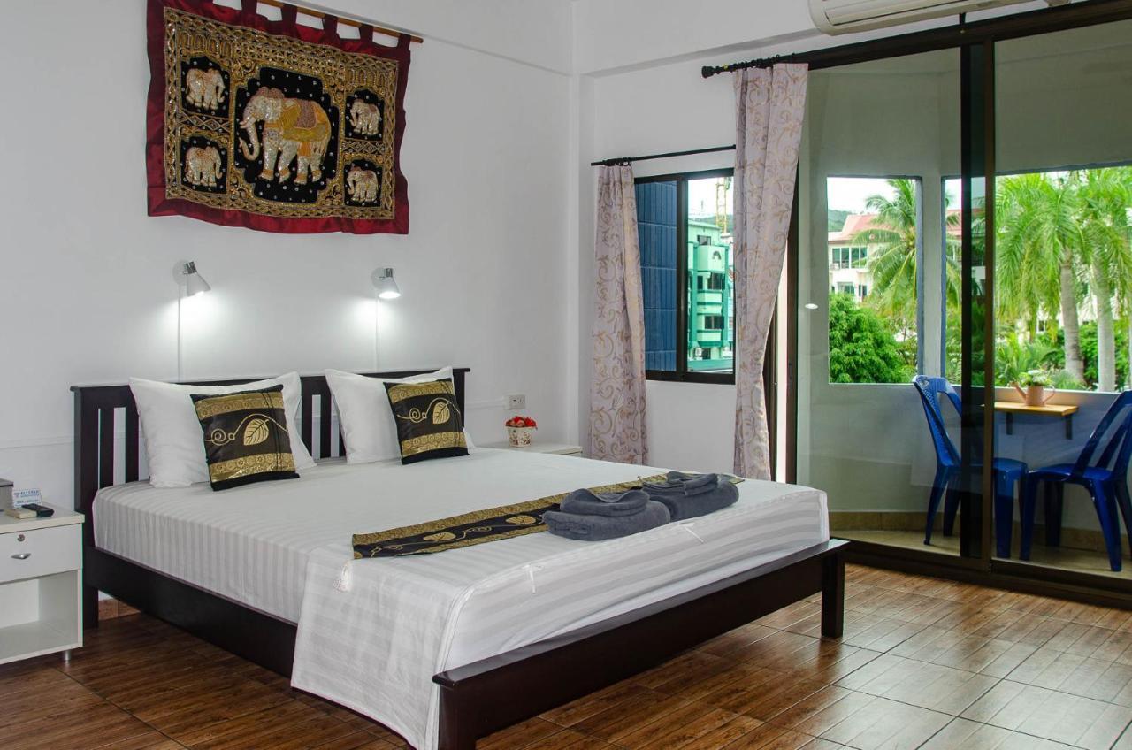Allstar Guesthouse Karon Екстер'єр фото