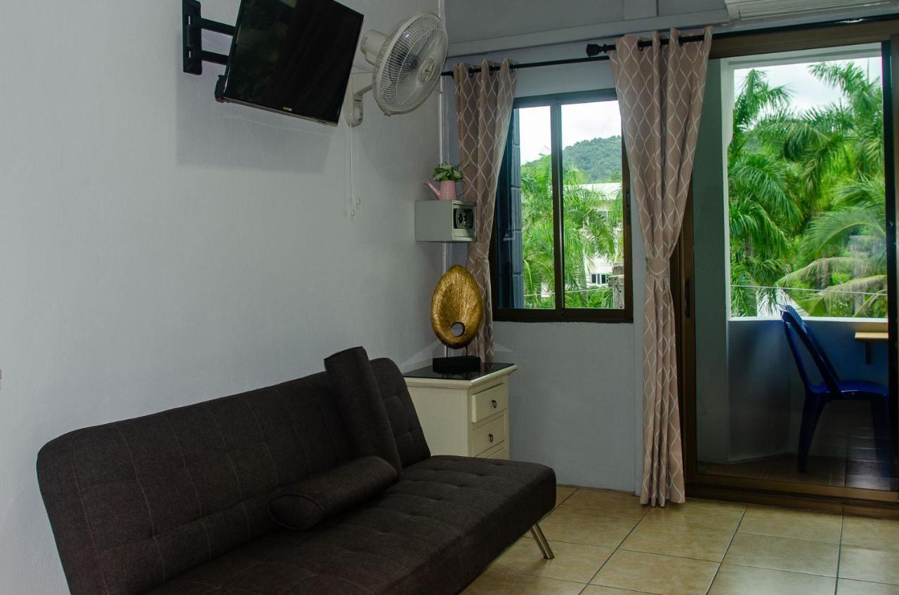 Allstar Guesthouse Karon Екстер'єр фото