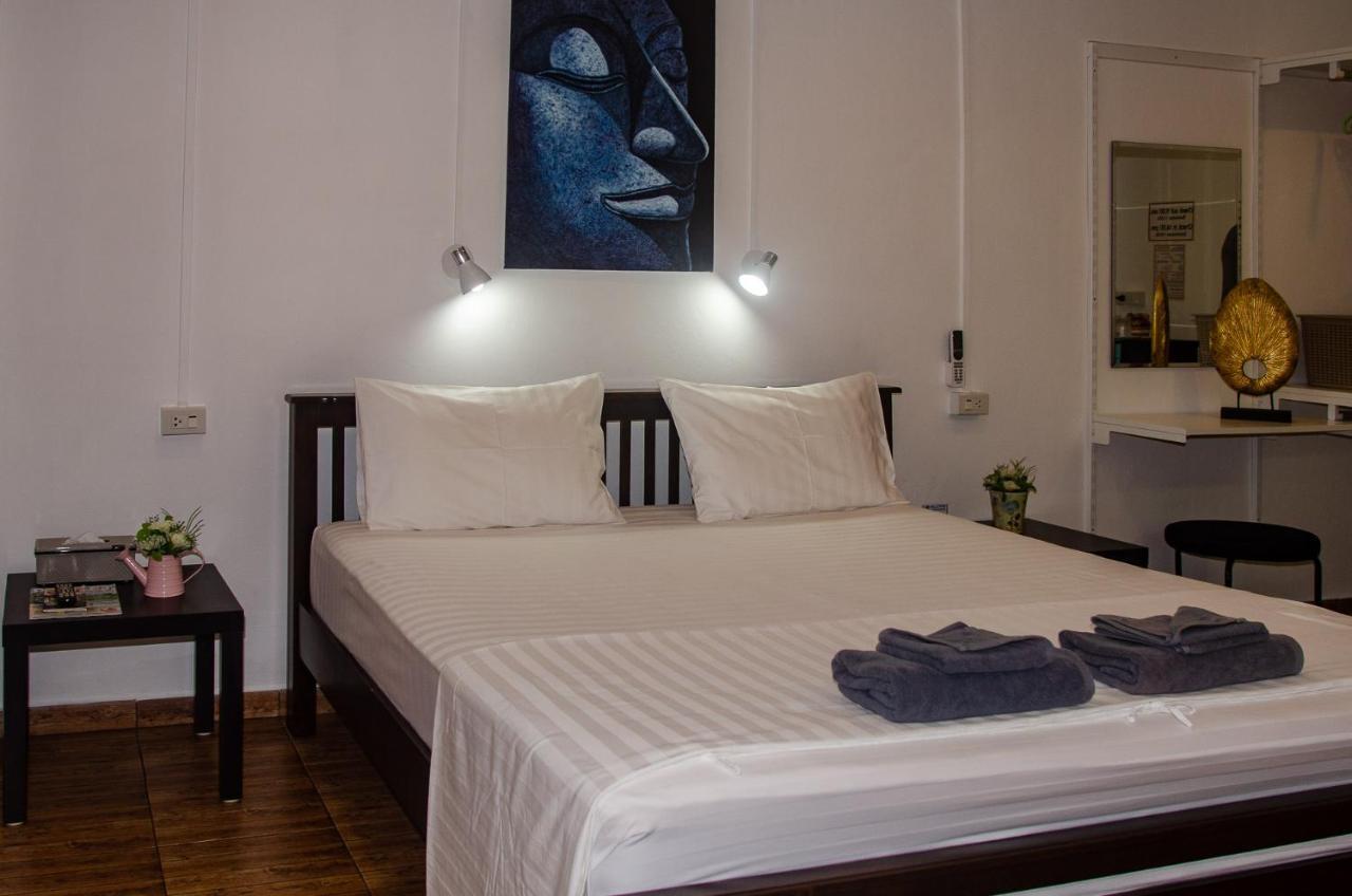 Allstar Guesthouse Karon Екстер'єр фото